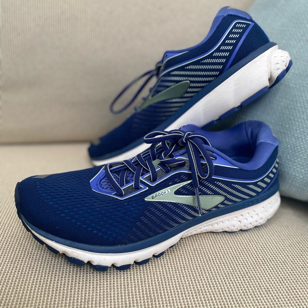 Brooks Ghost 12